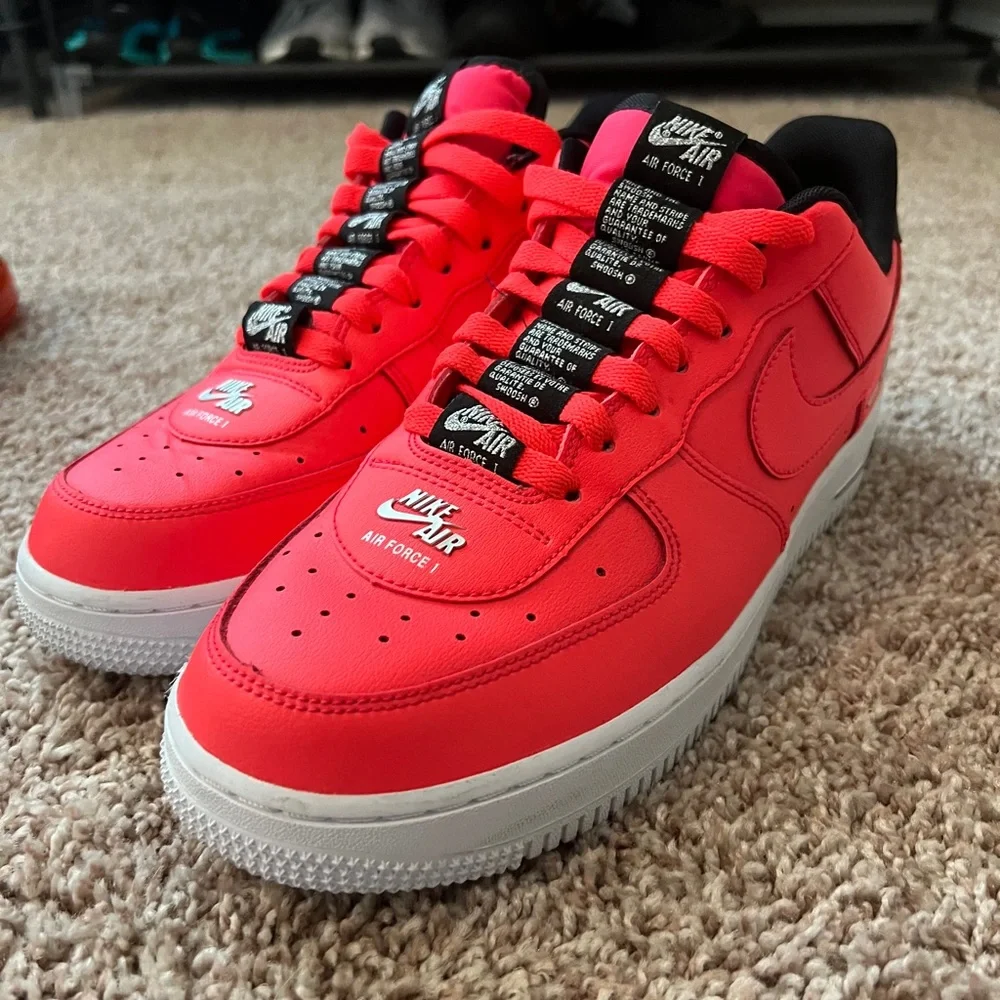 Nike Air Force 1 Low Laser Crimson